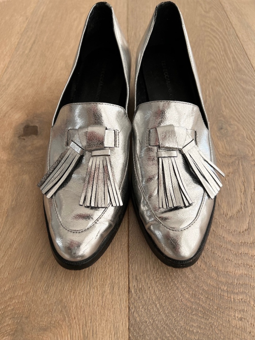 027 🇨🇦 Rebecca Minkoff Silver, Size: 8.5M